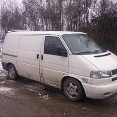 VW transporter 2,4 D t4