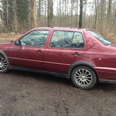 VW Vento 1,8 Glx Solgt