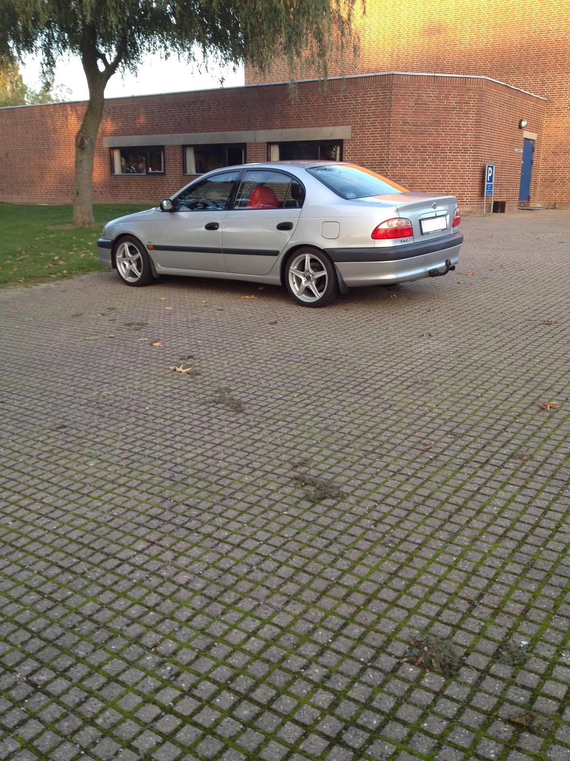Toyota Avensis billede 7