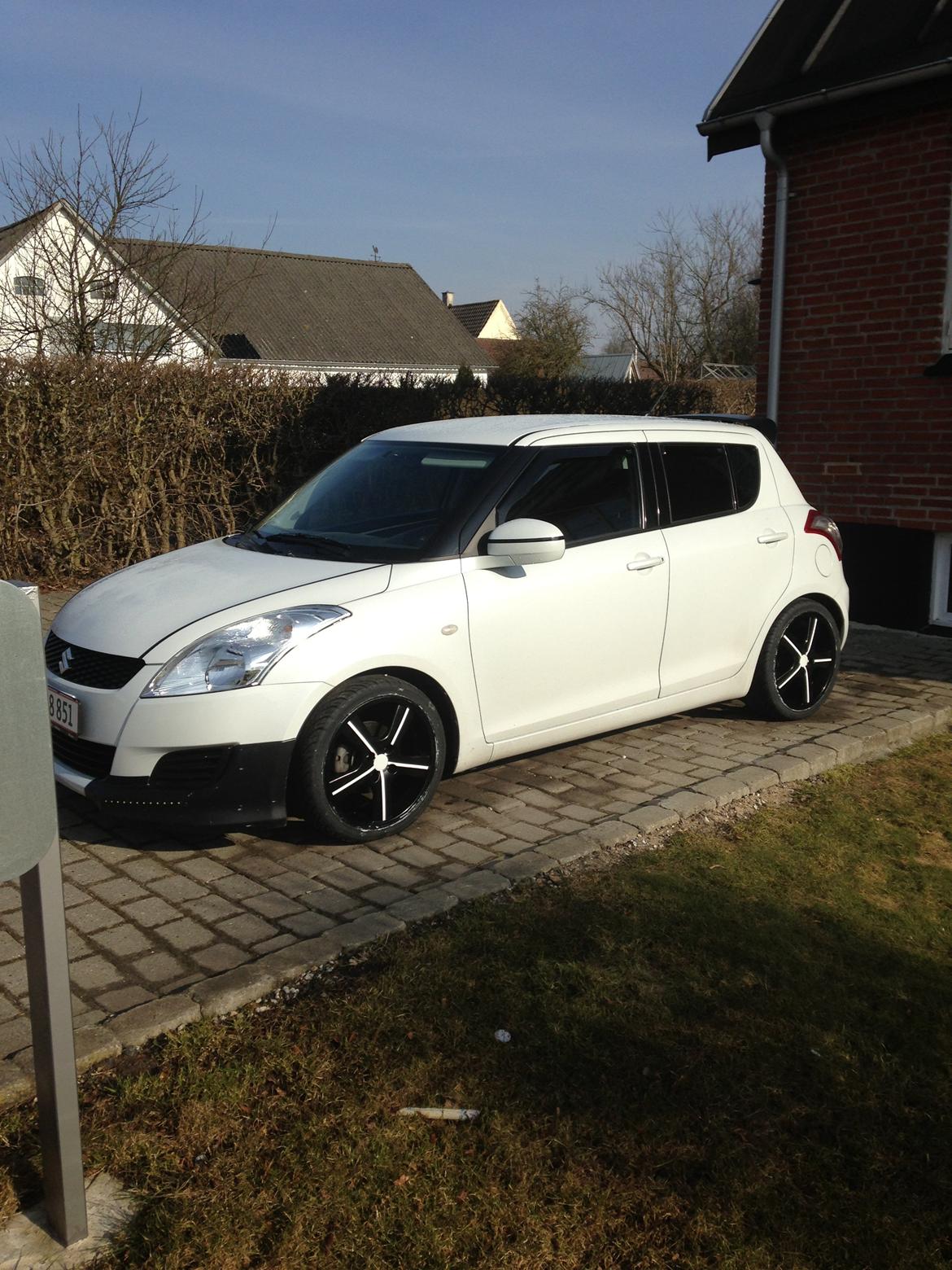 Suzuki SWIFT billede 3