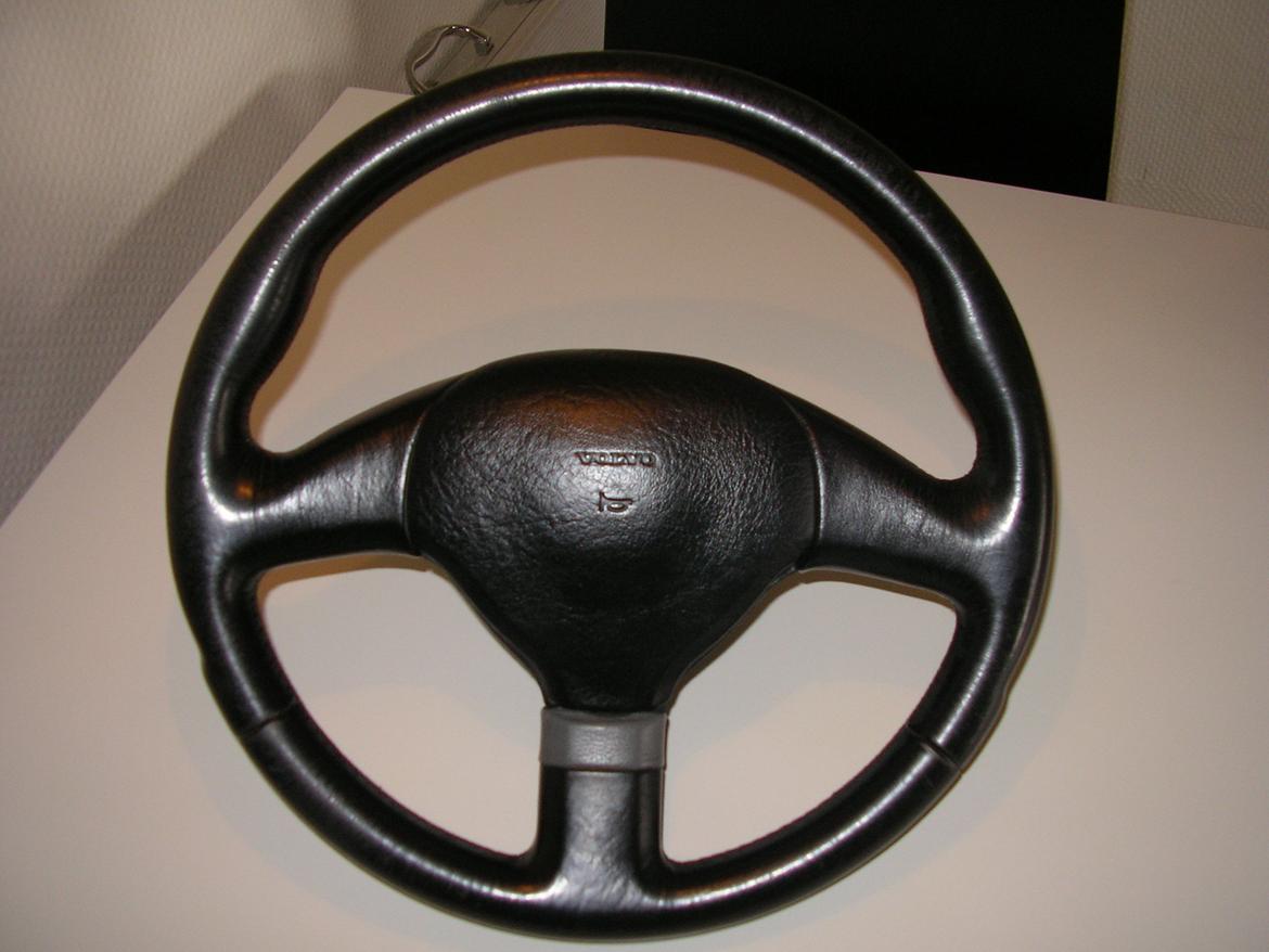 Volvo 740 GLT 16V - så er dette rat monteret i vognen :-) billede 12