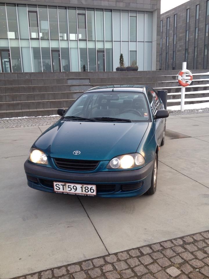 Toyota Avensis 1,8 Terra billede 1