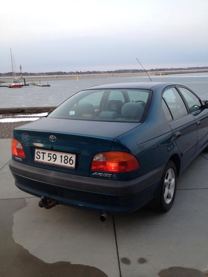 Toyota Avensis 1,8 Terra billede 3