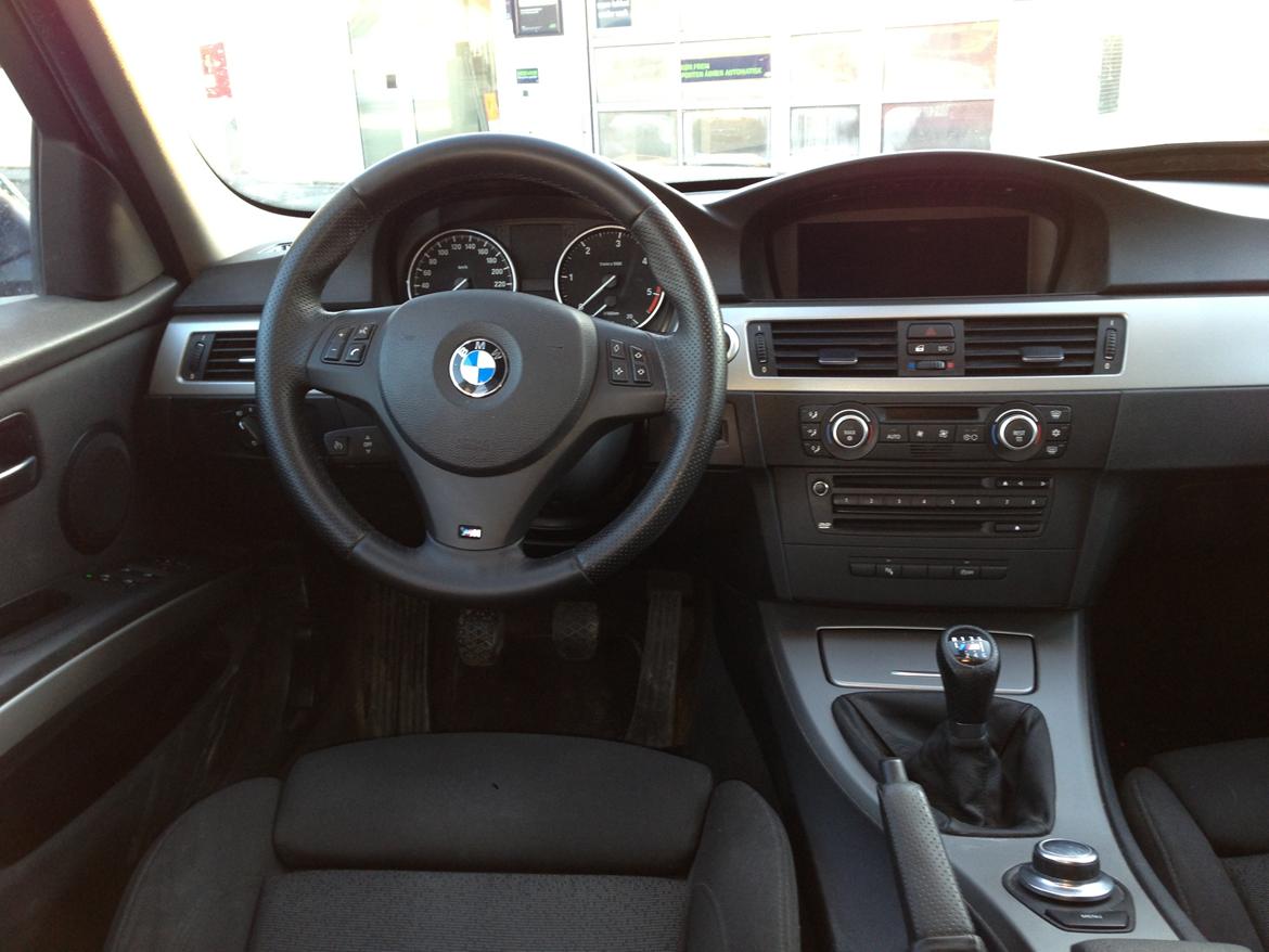 BMW 320d Touring E91 M-Sport billede 8