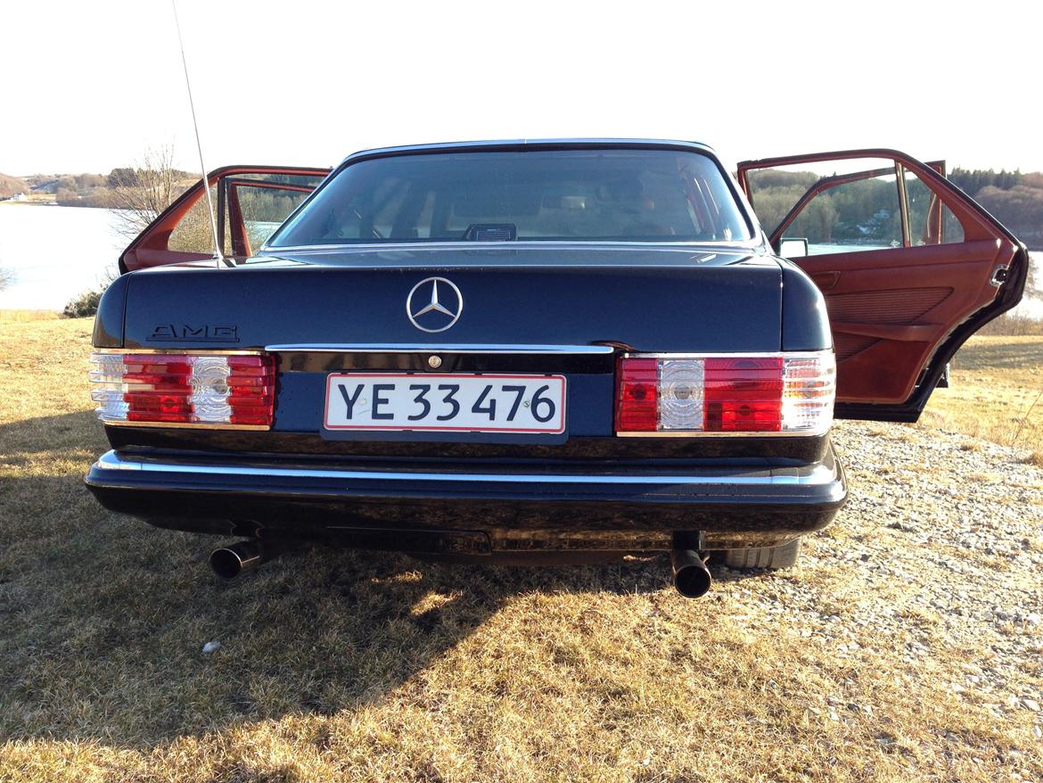 Mercedes Benz w126 SE380 - ER lidt ambivalent ved at monterer disse baglygter, men syntes alligevel de er "rimelig" originale, og pænere end de gamle billede 5