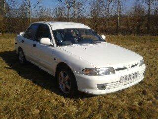 Mitsubishi Lancer glxi * købt igen * - Nyvasket og som den står pt. med vinterfælge.. billede 8