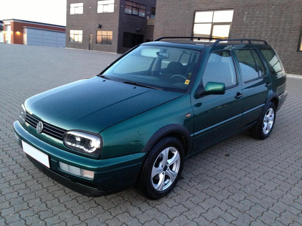 VW Golf 1.9 TDI 90HK Variant billede 1