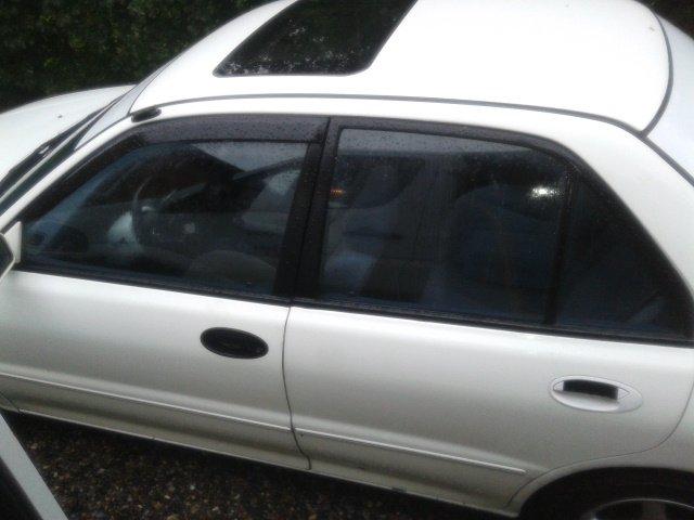 Mitsubishi Lancer glxi * købt igen * - Igen den sorte ramme og soltag.. tag jer ikke af det halvmalede håndtag, det var en prøve, og de blir alle 4 malet hvide når det blir bedre vejr, og overvejer at udspartle de bagerste... billede 20