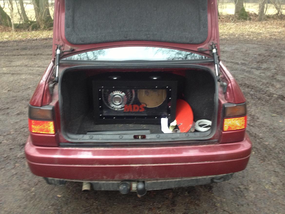 VW Vento 1,8 Glx Solgt billede 5