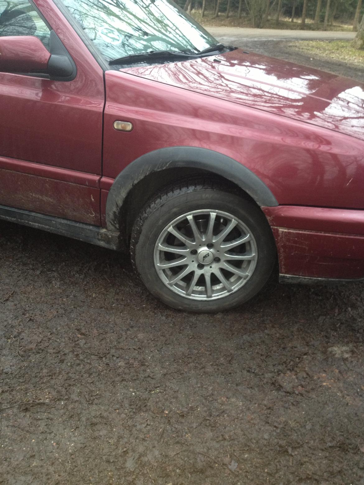 VW Vento 1,8 Glx Solgt billede 9