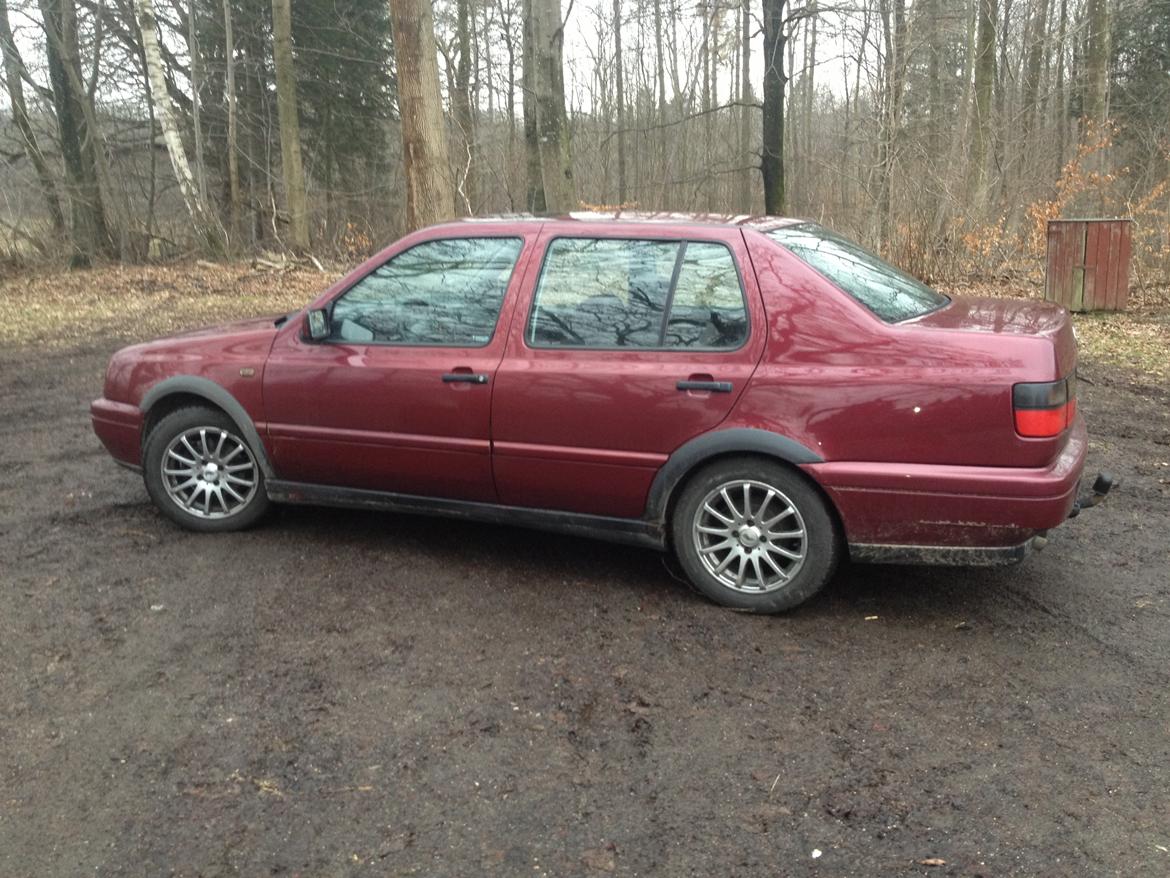 VW Vento 1,8 Glx Solgt billede 12