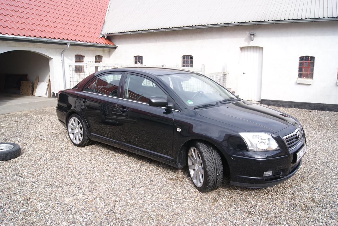 Toyota avensis billede 2