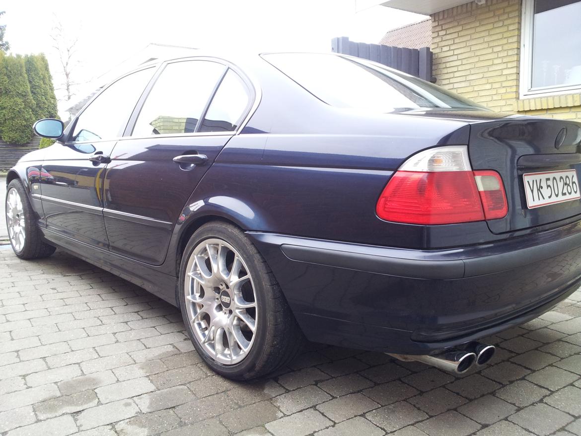 BMW 328i billede 8