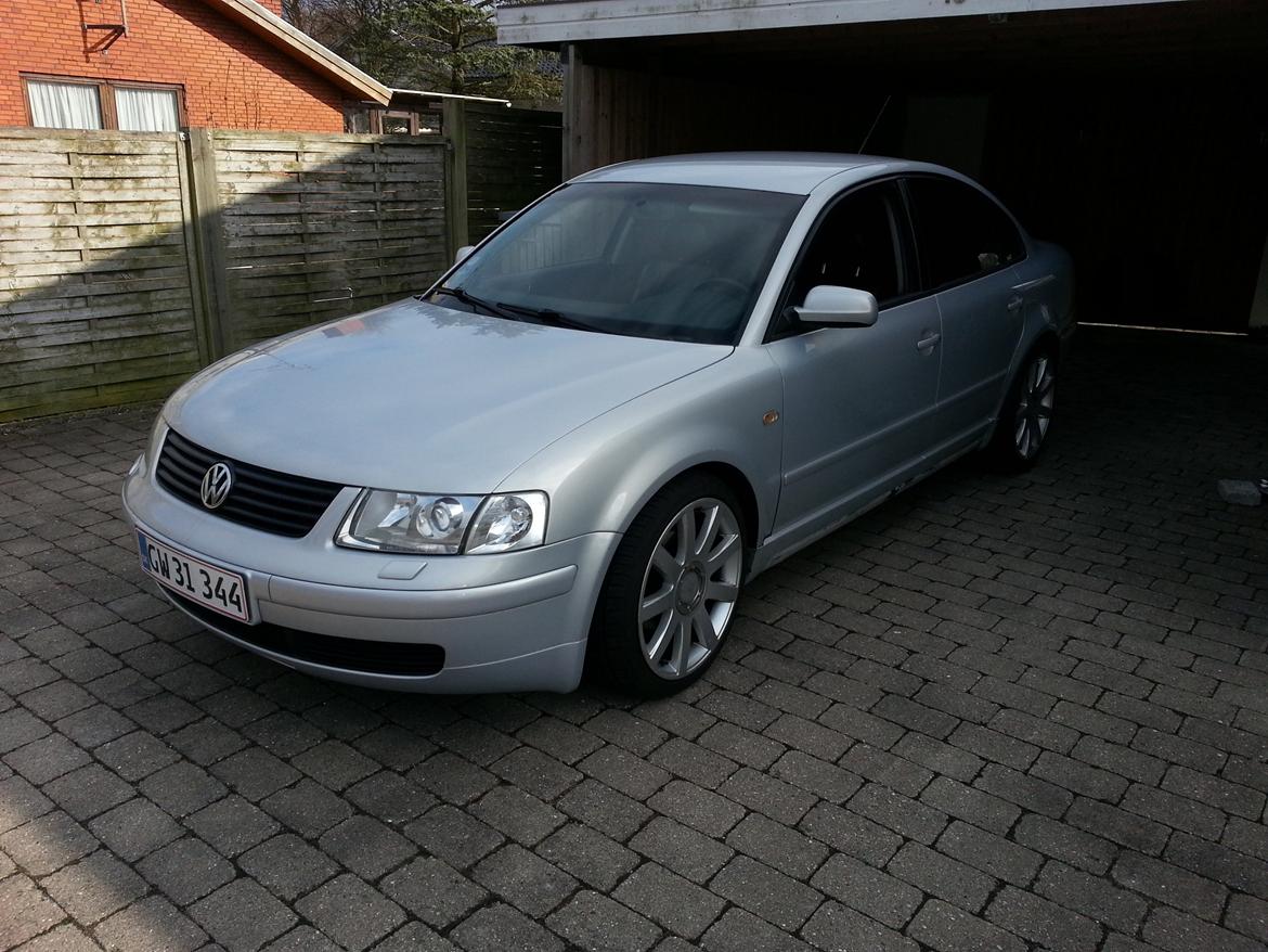 VW Passat limousine 1,8T "Highline" billede 1