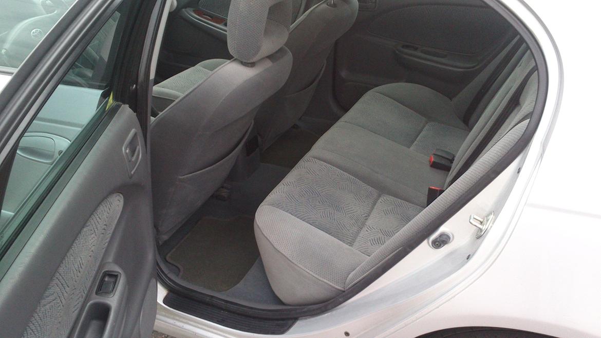 Toyota Avensis 1.8 Sol billede 11