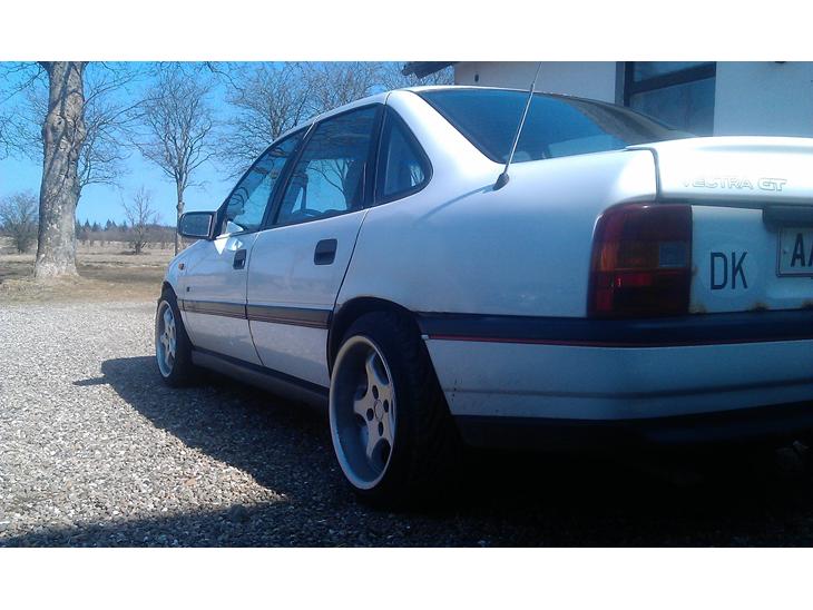 {{currentPhoto.altText}} billede {{currentPhoto.number}}