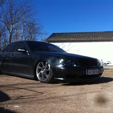 Mercedes Benz w220 s500l (AMG)