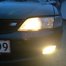 Opel Vectra B *Green Pearl* \\ Solgt //