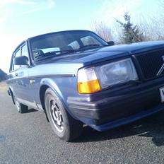 Volvo 240 GLT (solgt)