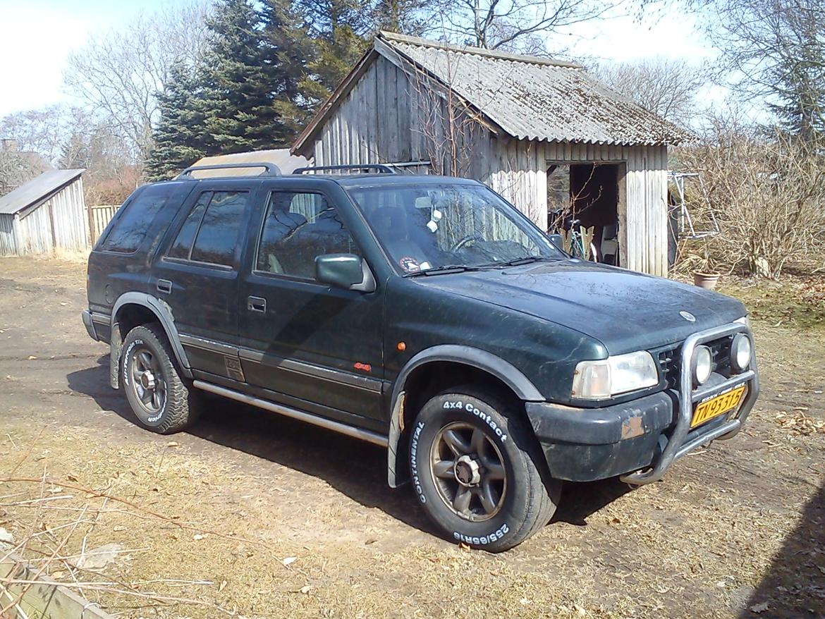 Opel Frontera ***Hulken***  (Solgt) - Med hvid dækskrift billede 3