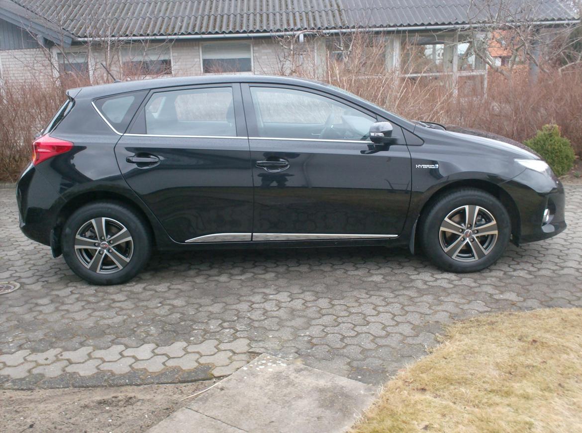 Toyota Auris hsd - sommerhjul billede 2