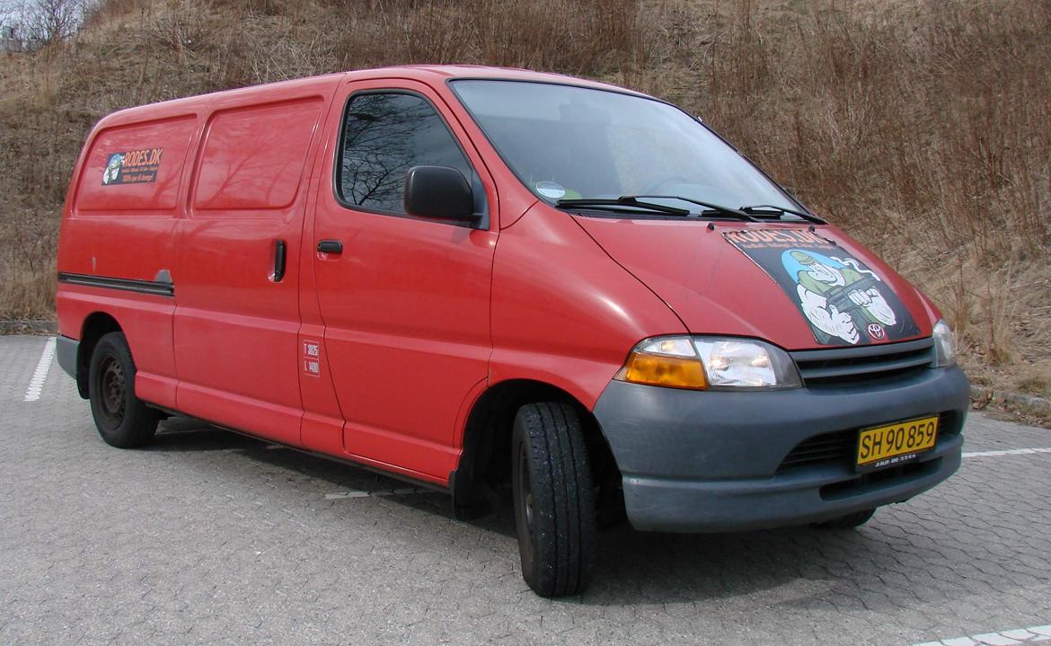 Toyota HiAce 2,4 TD. Lang model billede 2