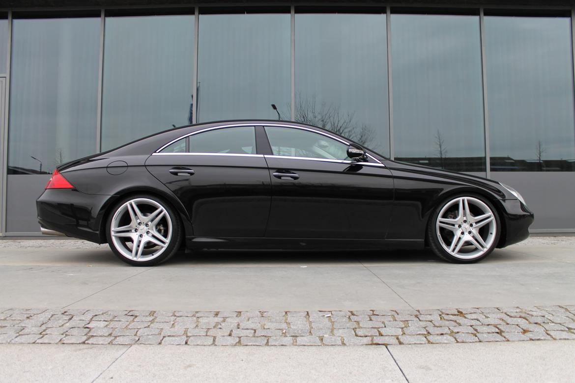 Mercedes Benz Cls (BLACK EDITION) billede 2
