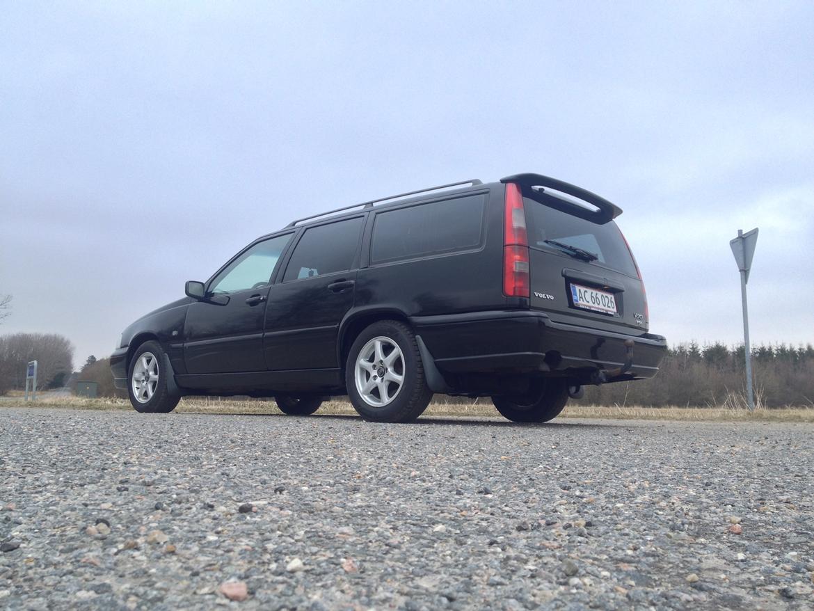 Volvo V70 2,5 TDI 140HK Billeder af biler Uploaded af