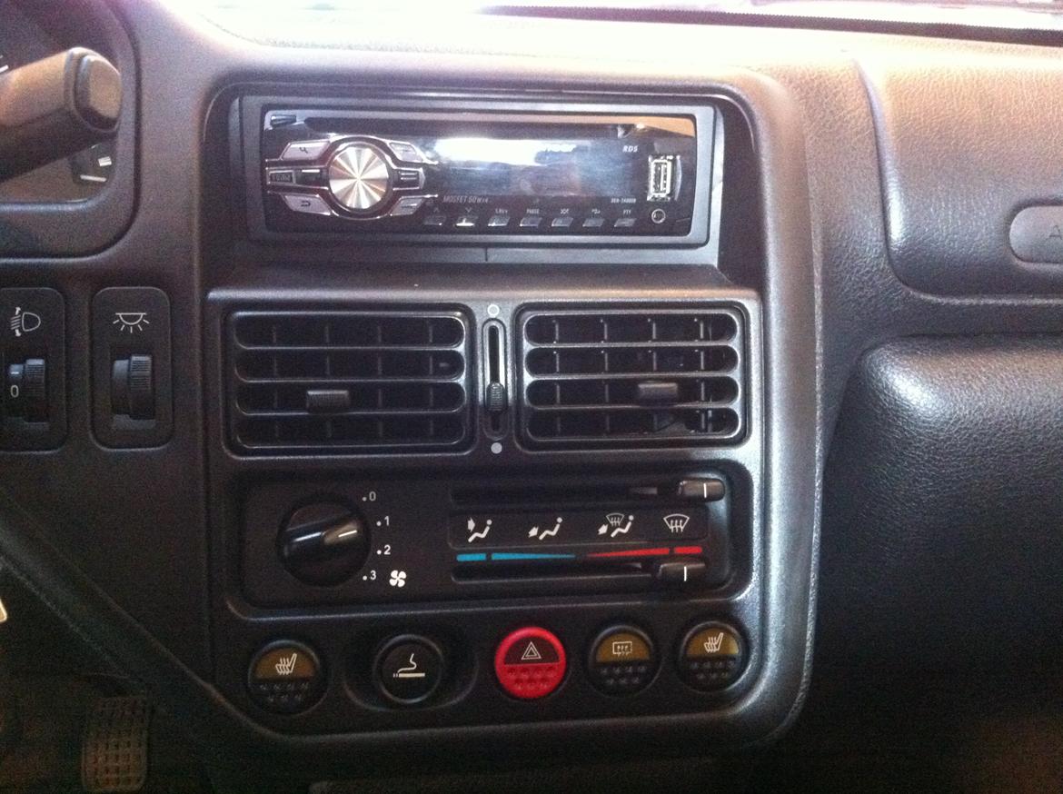 Peugeot 106 GTI billede 8