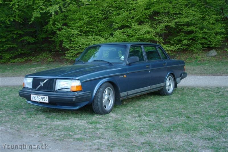 Volvo 240 GLT (solgt) billede 1