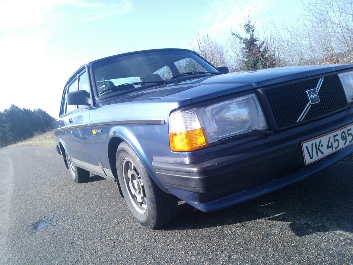 Volvo 240 GLT (solgt) billede 3