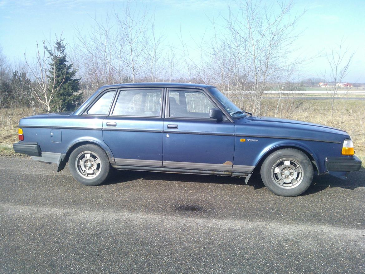 Volvo 240 GLT (solgt) billede 5