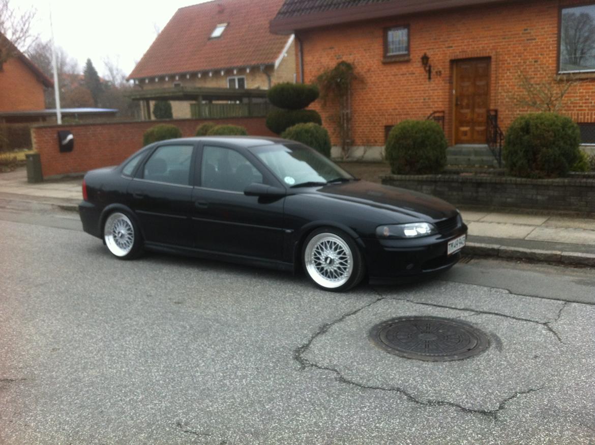 Opel Vectra B 2.5 V6 Elegance billede 2