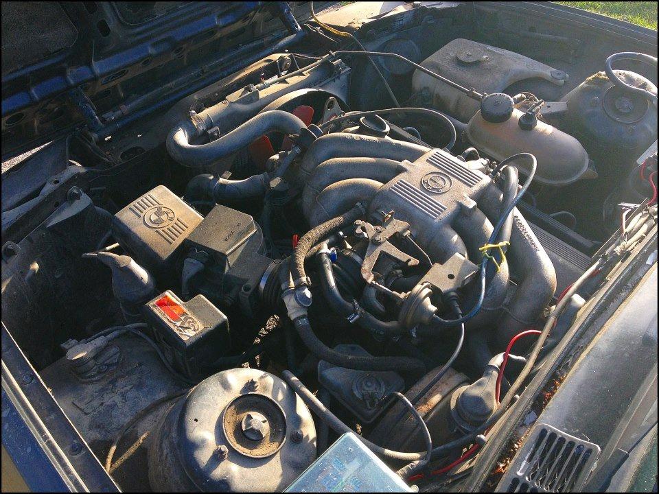 BMW E30 320i [SOLGT] billede 8