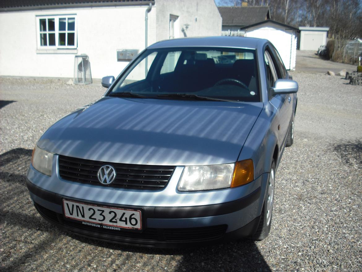 VW Passat Limousine billede 2