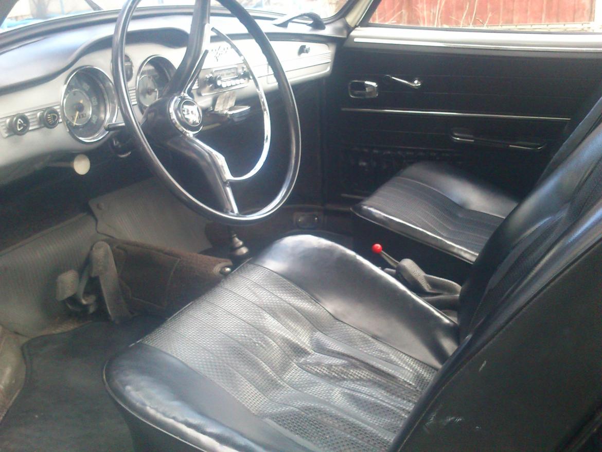 VW Karmann Ghia - Tjaa det er ikke her de har smidt en masse gejl ind.  billede 15