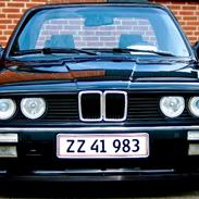 BMW E30 325 M-tech 1