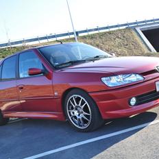 Peugeot 306
