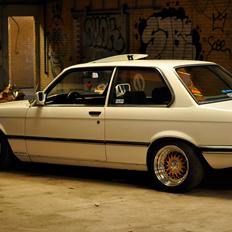 BMW E21 315