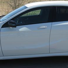 Mercedes Benz A 200 CDI BlueEFFICIENCY - AMG Sport (SOLGT)