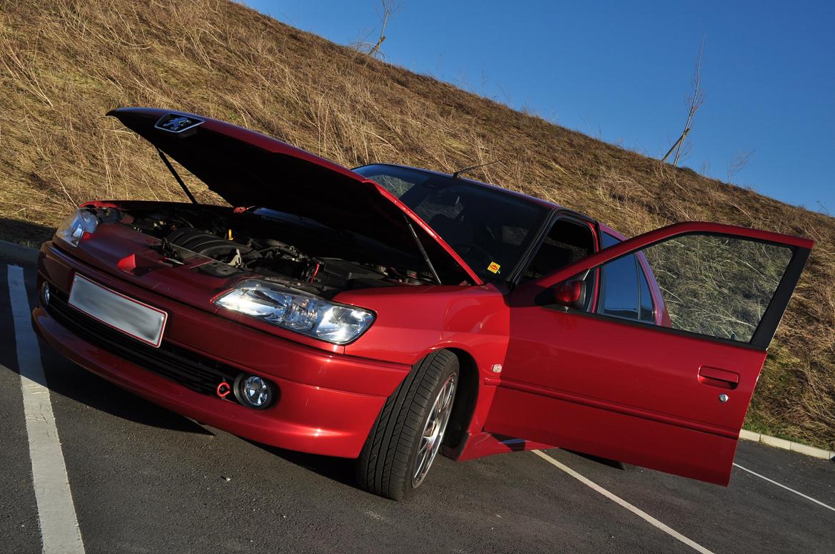 Peugeot 306 - Hvad sker der for gasdæmpere?! - lækkerhedsdetalje! :D billede 11