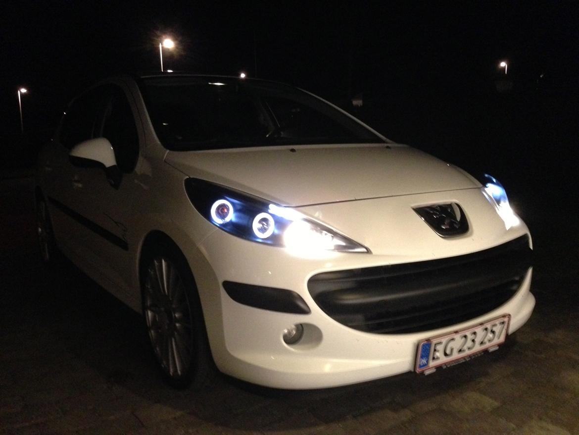 Peugeot 207 1,6 HDI Comfort billede 1