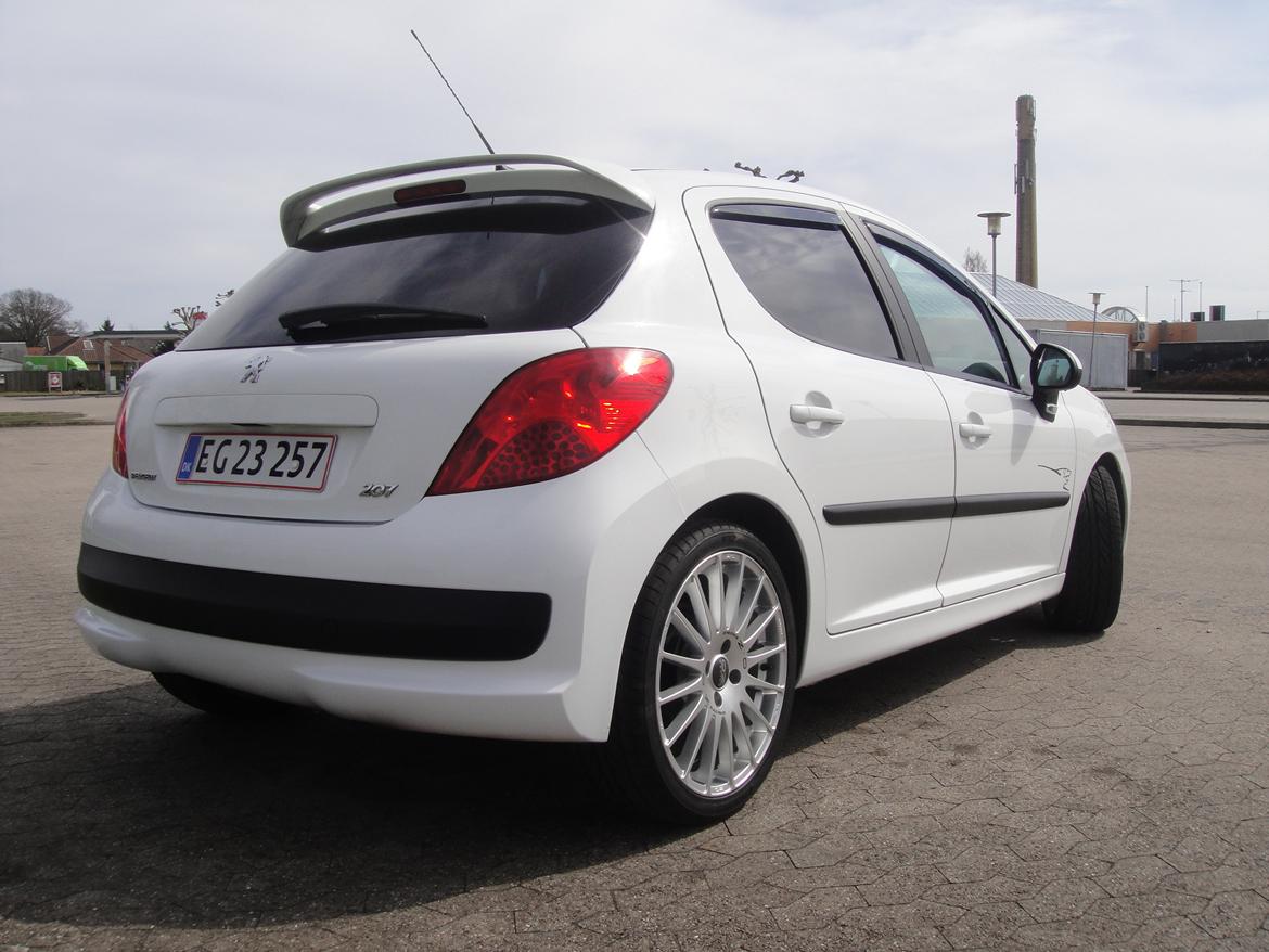 Peugeot 207 1,6 HDI Comfort billede 5