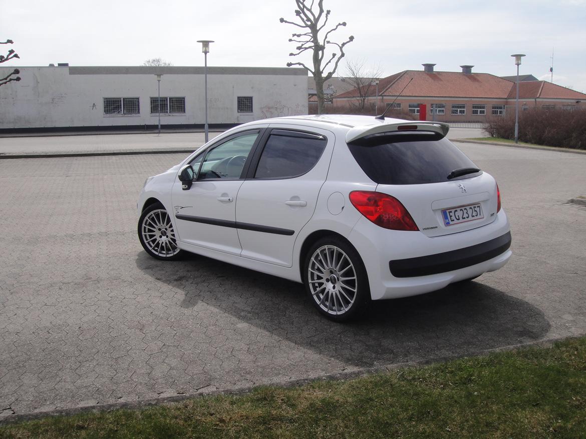 Peugeot 207 1,6 HDI Comfort billede 8