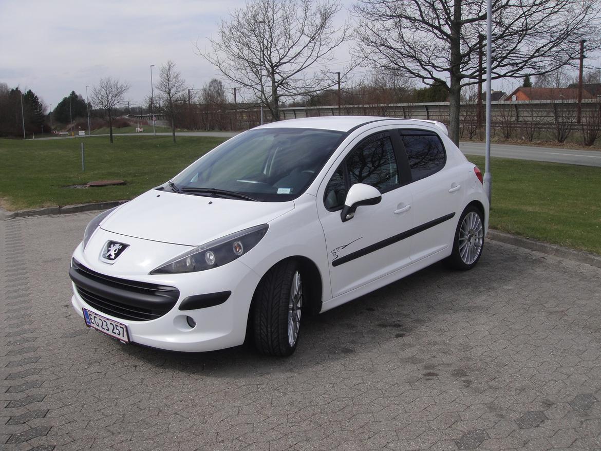 Peugeot 207 1,6 HDI Comfort billede 10