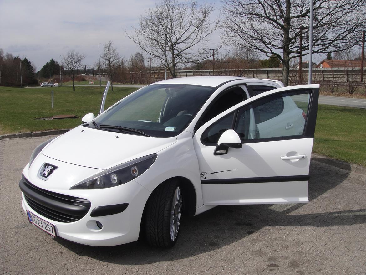 Peugeot 207 1,6 HDI Comfort billede 12