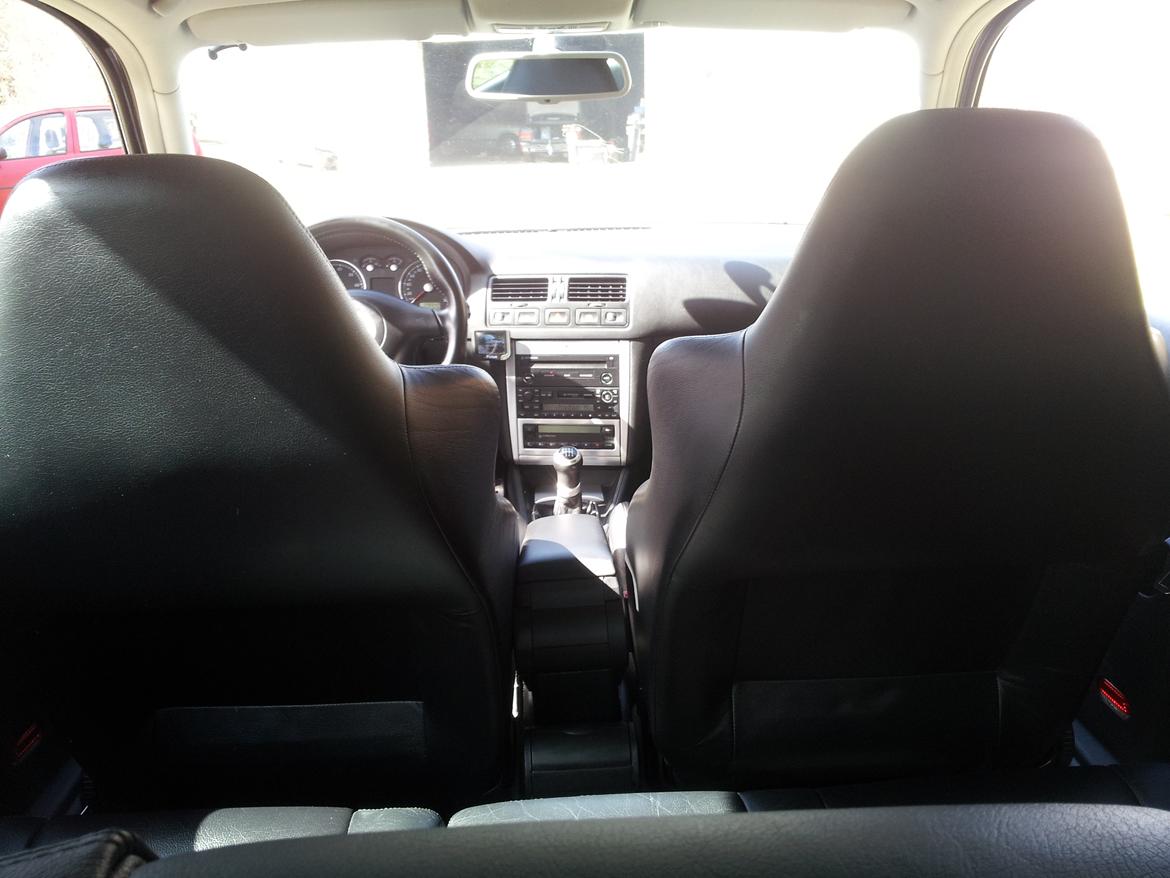 VW GOLF IV R32 (SOLGT) billede 9