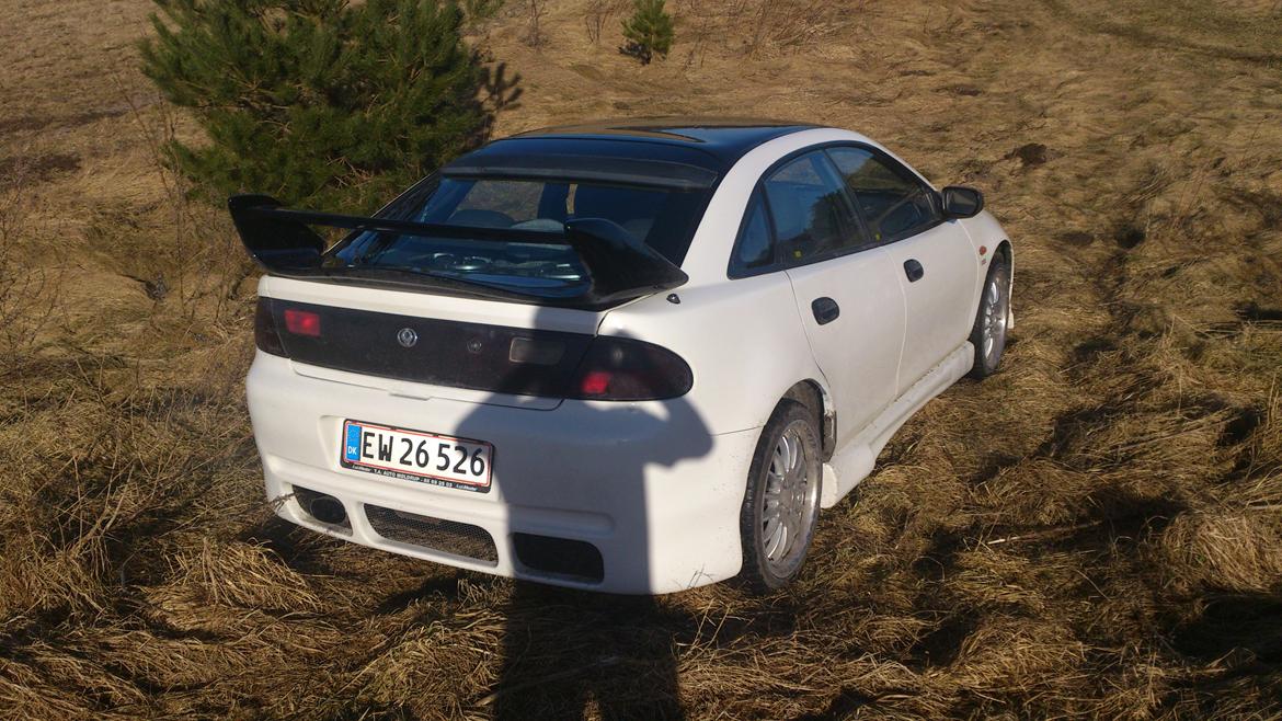 Mazda 323f BA billede 3