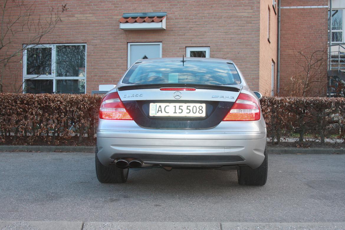 Mercedes Benz CLK 55 AMG " Kleemann" - købt nyt bagklap stk så Eu nr plade passer på skal bare males nu
her ses den med 295 dæk bag  billede 12