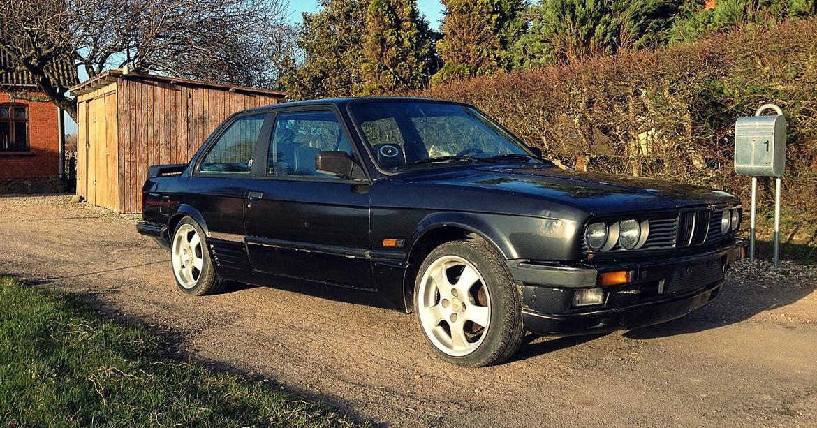 BMW E30 320i [SOLGT] billede 3